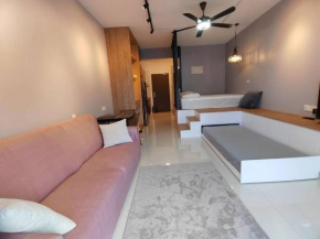1-3pax Studio Wi-Fi 15 min to Jb town Ciq / Skudai